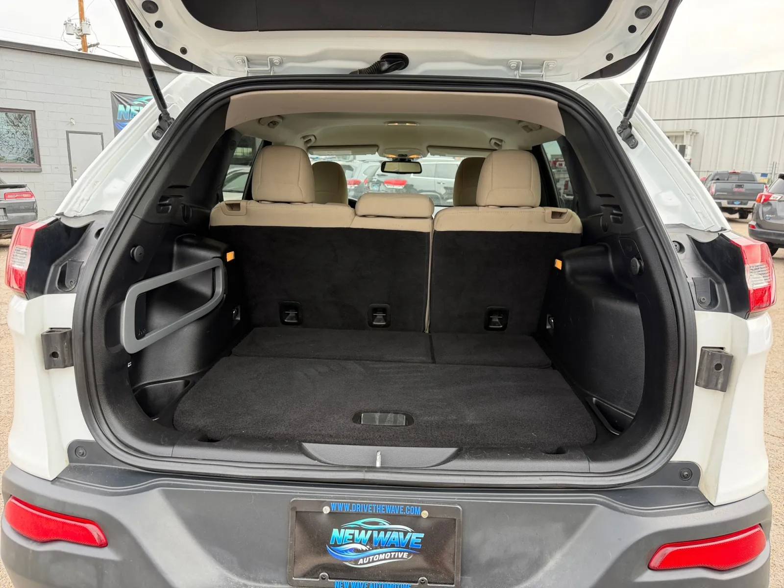 Jeep Cherokee photo 19
