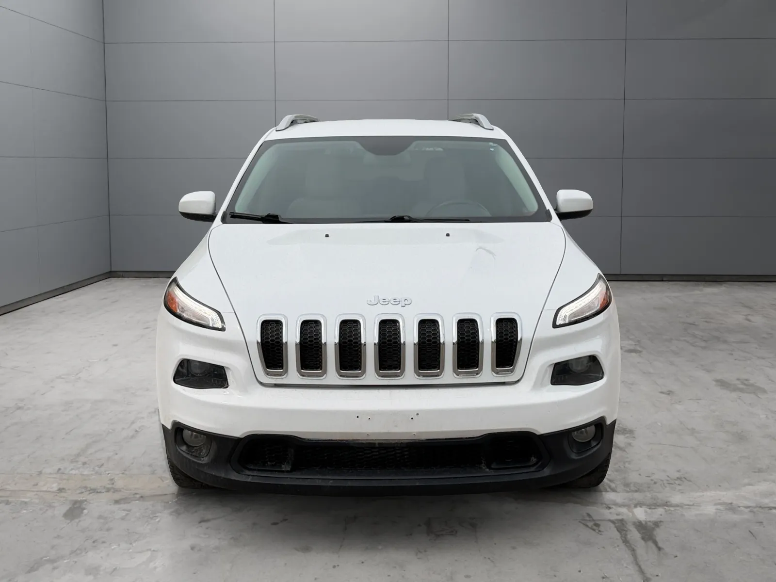Jeep Cherokee photo 8