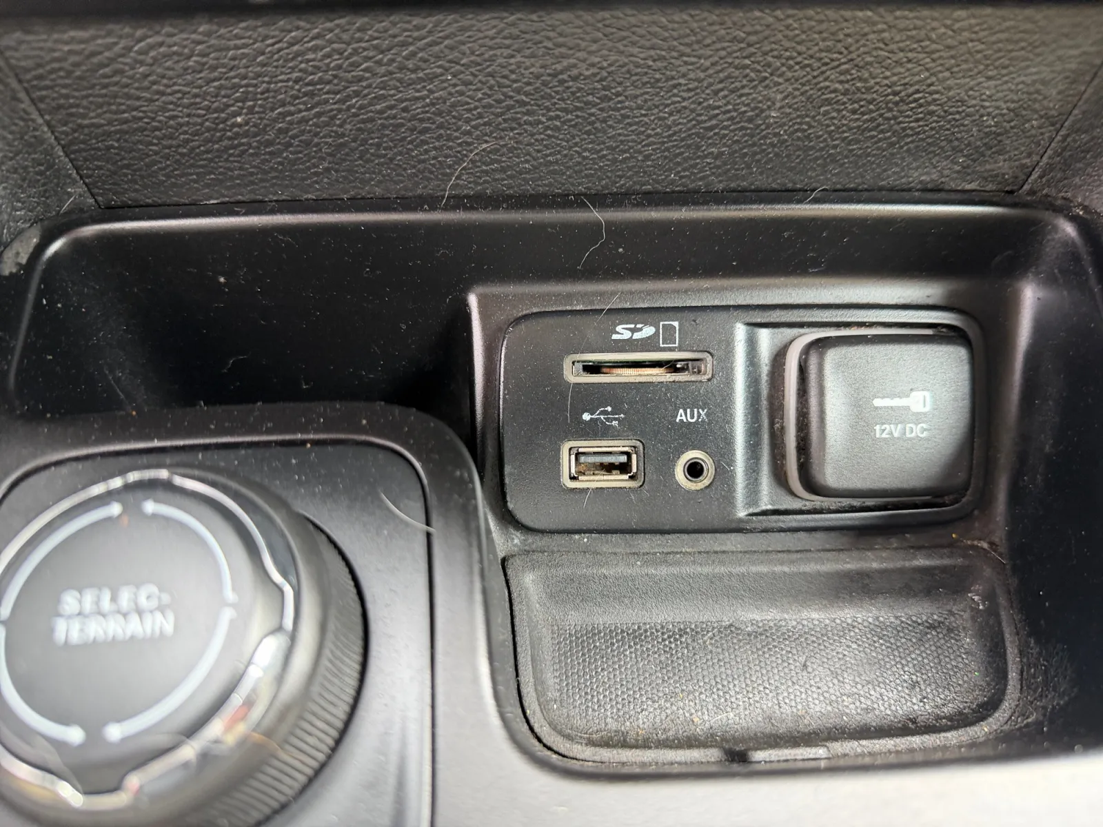 Jeep Cherokee photo 25