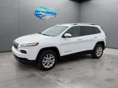 White 2016 Jeep Cherokee Latitude for sale in Denver, CO