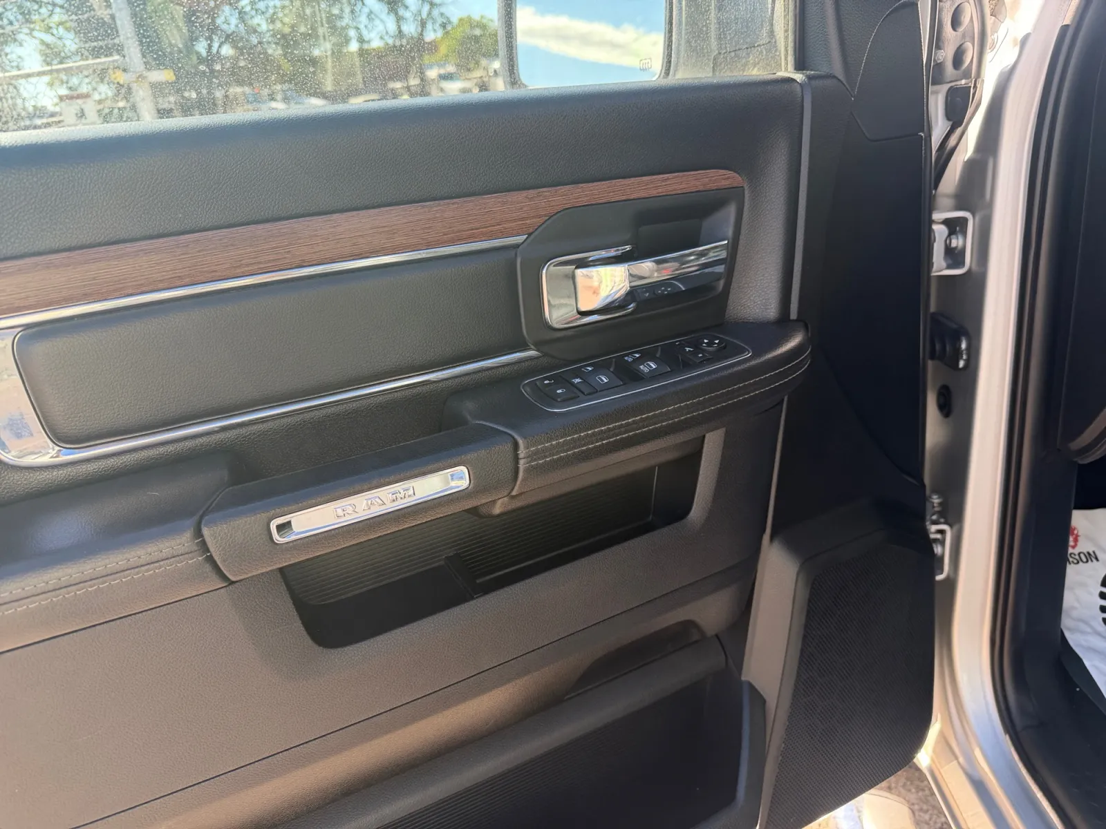 Ram 1500 photo 11