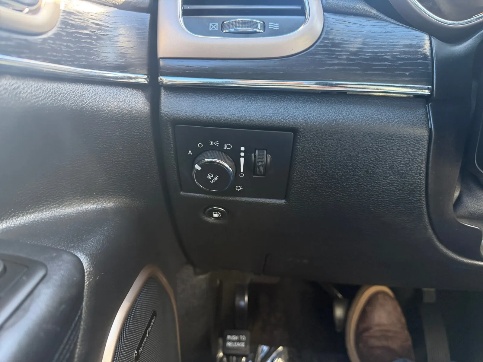 Jeep Grand Cherokee photo 23