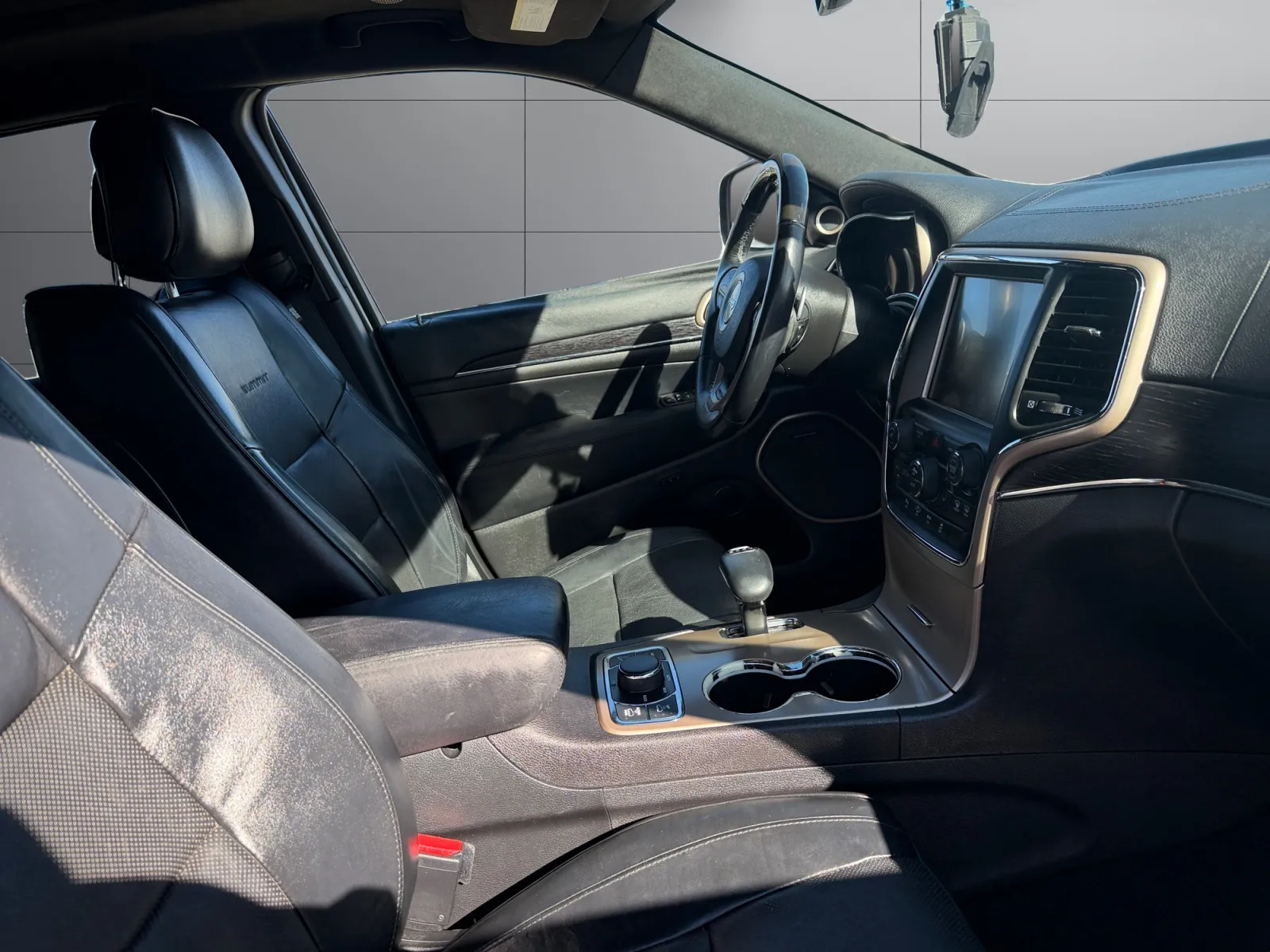 Jeep Grand Cherokee photo 17