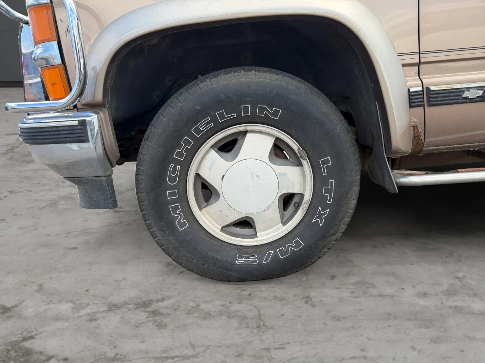 Chevrolet C/K1500 photo 9