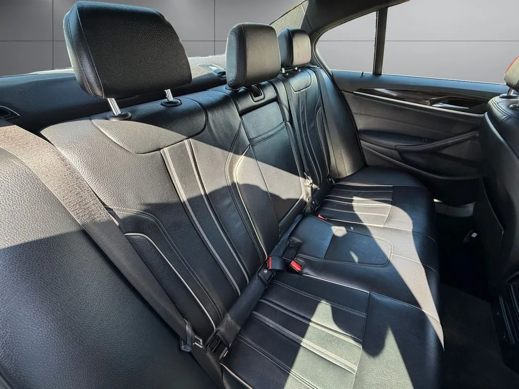 BMW 530i photo 18
