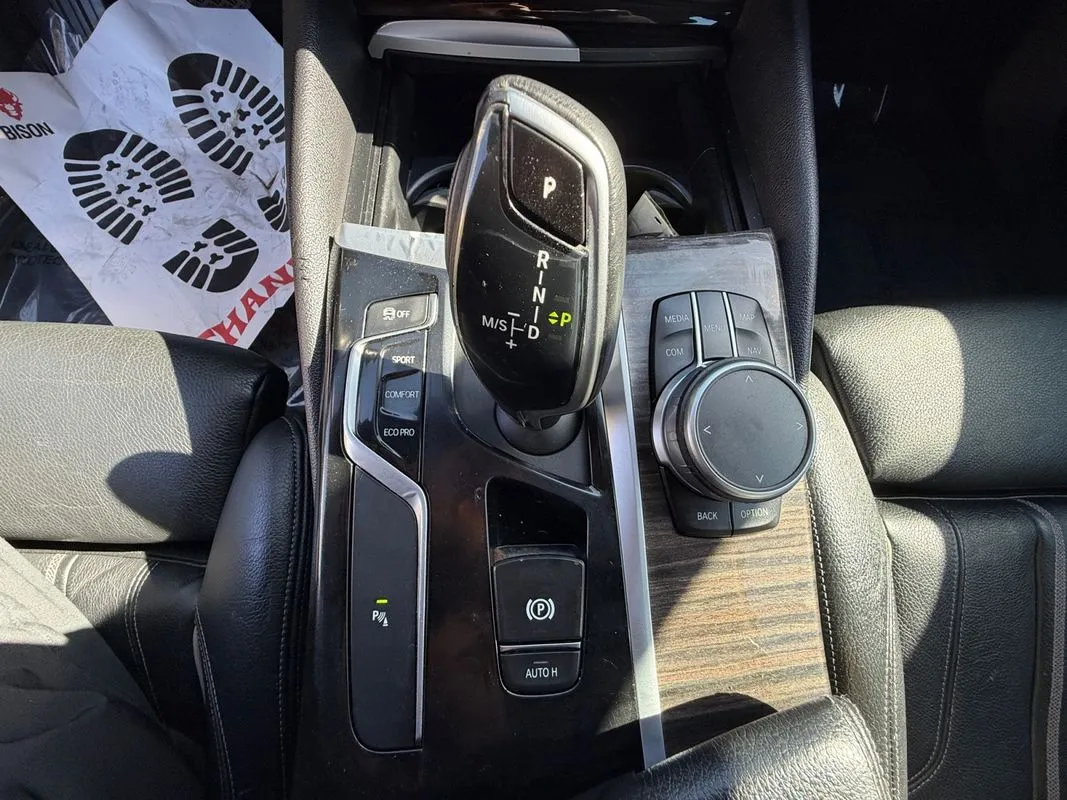 BMW 530i photo 24