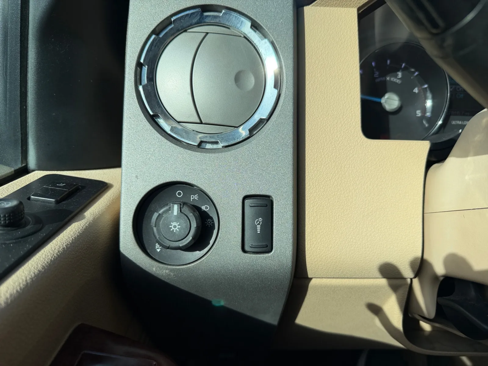 Ford F-350 photo 24