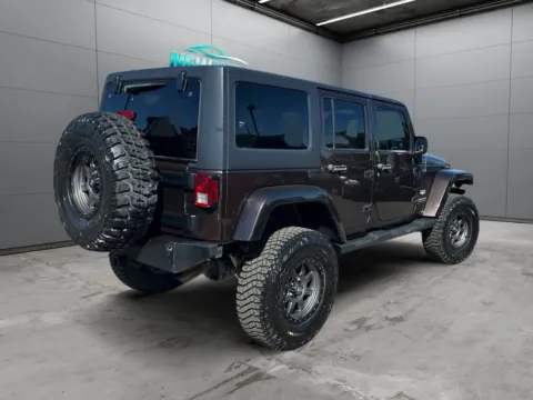 More photos of 2013 Jeep Wrangler Unlimited Sahara at New Wave Automotive, CO
