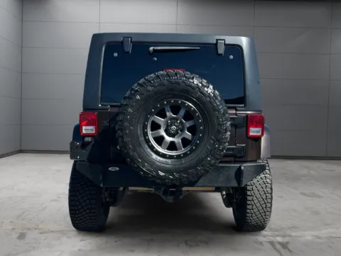 More photos of 2013 Jeep Wrangler Unlimited Sahara at New Wave Automotive, CO
