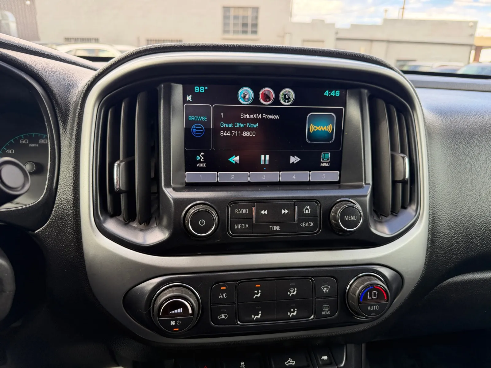 Chevrolet Colorado photo 21