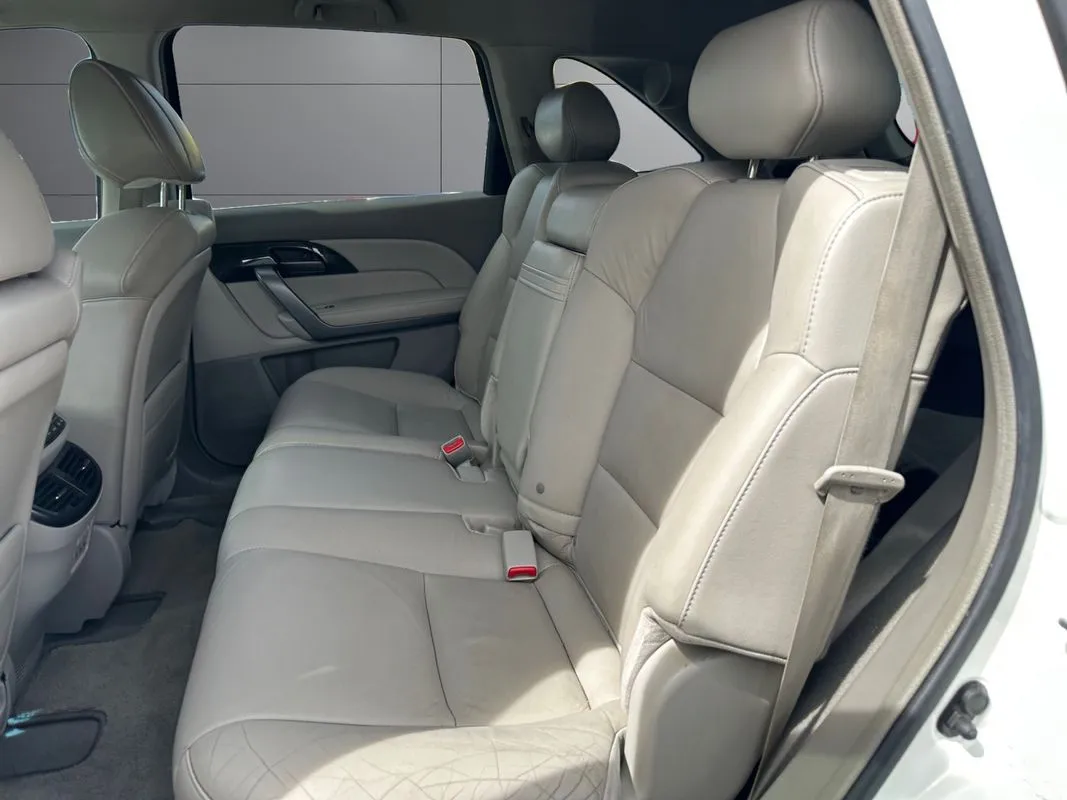 Acura MDX photo 16