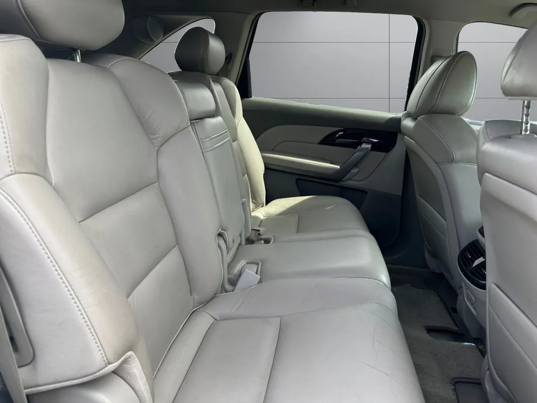 Acura MDX photo 18