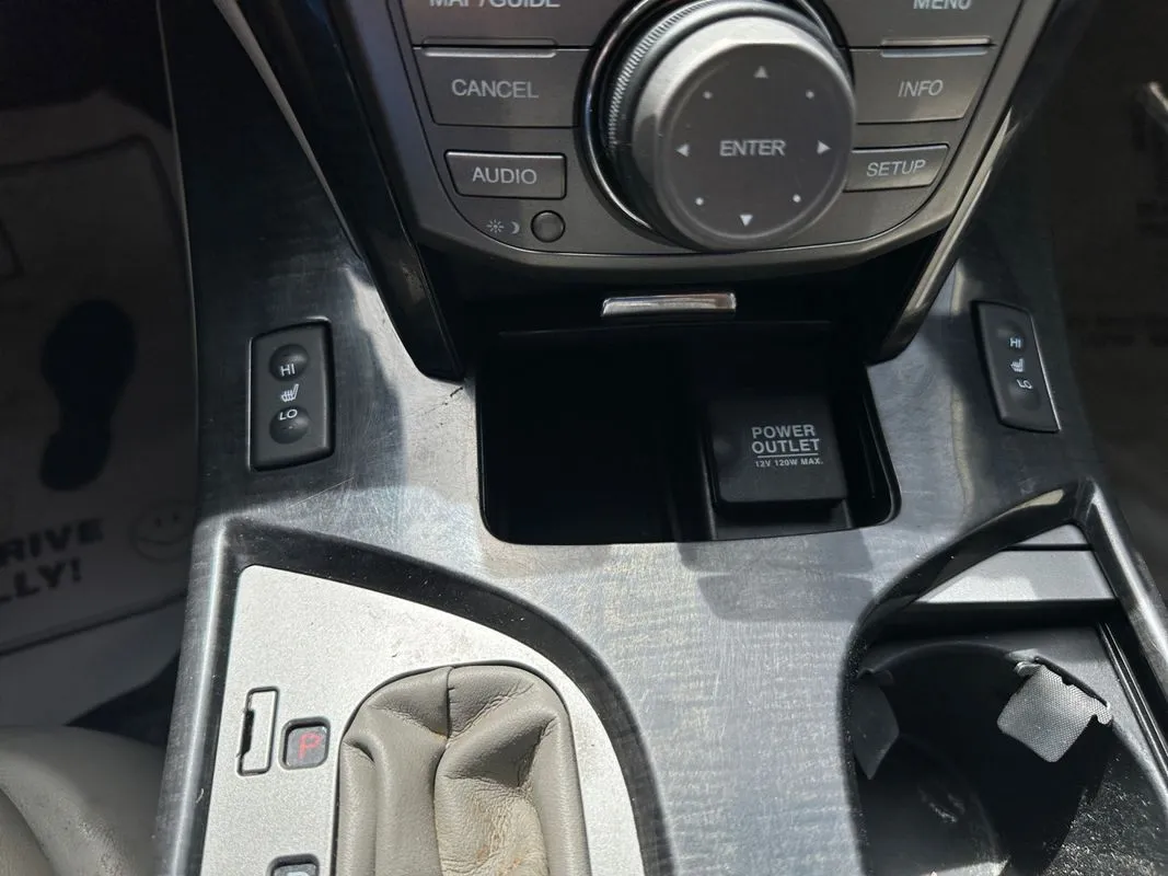 Acura MDX photo 24