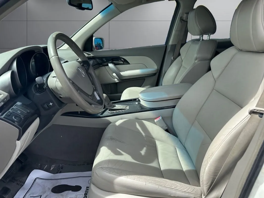 Acura MDX photo 10