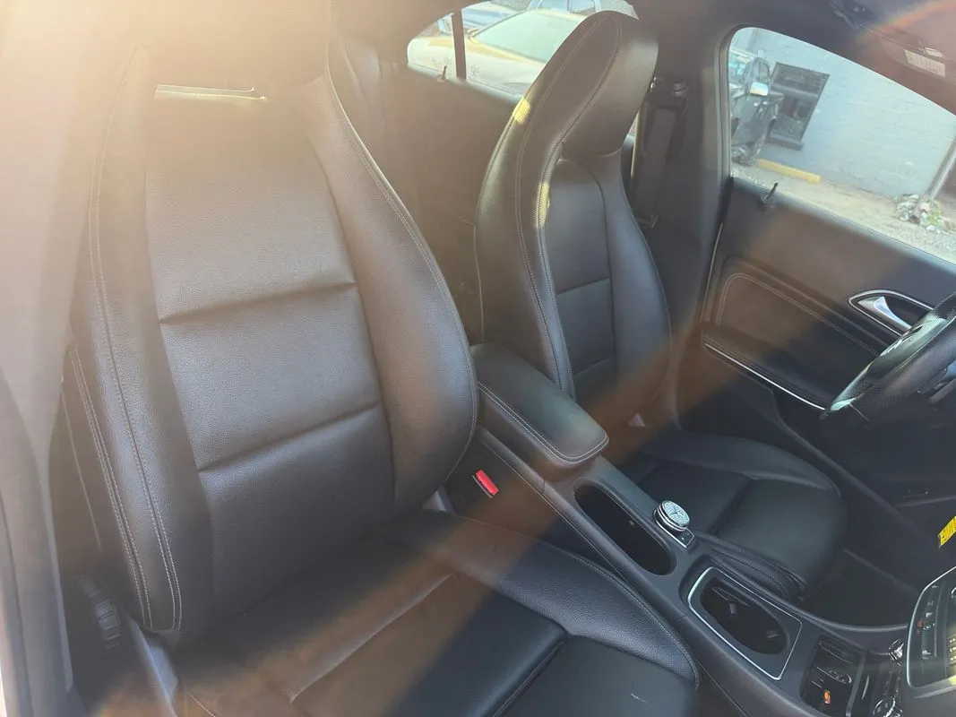Mercedes-Benz CLA 250 photo 18