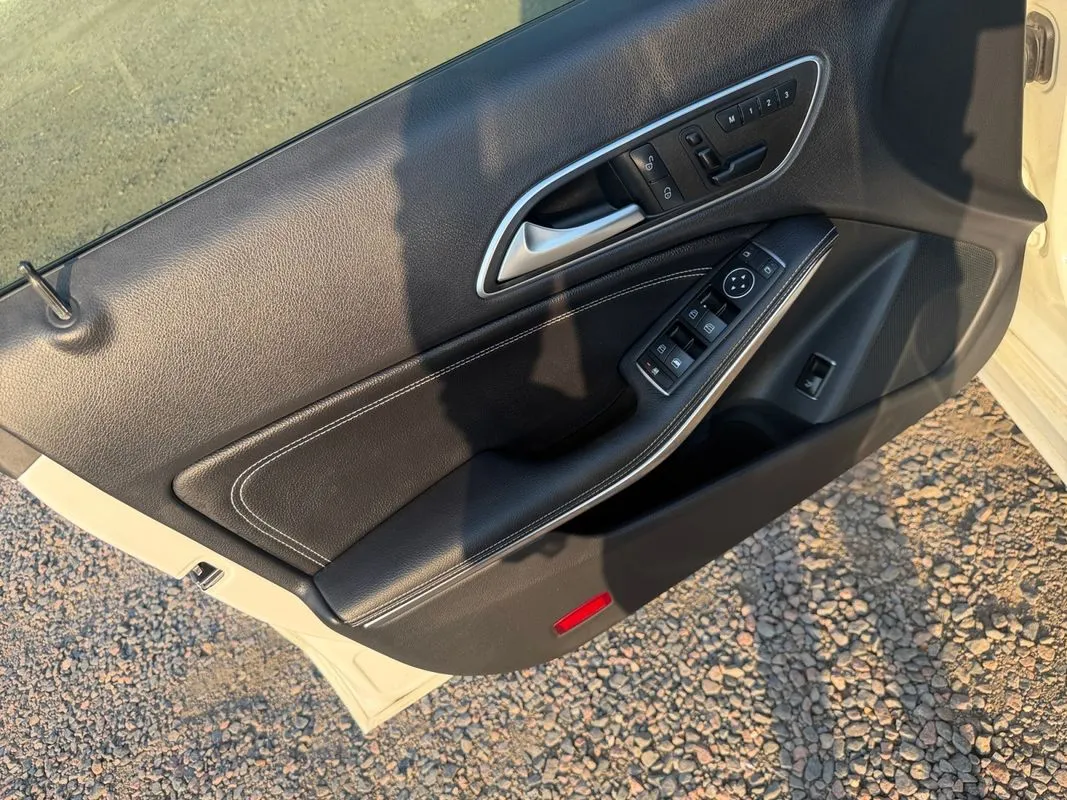 Mercedes-Benz CLA 250 photo 11