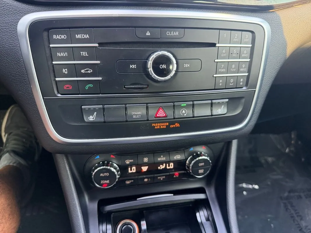 Mercedes-Benz CLA 250 photo 23