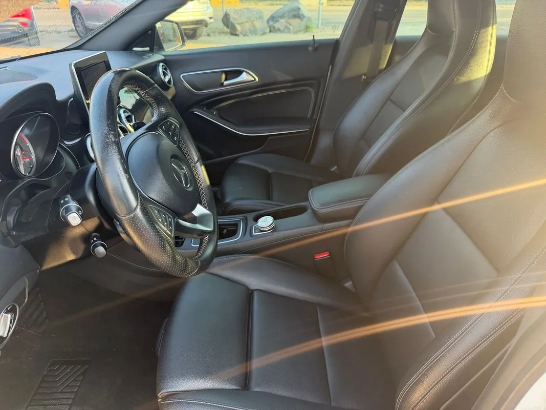 Mercedes-Benz CLA 250 photo 10