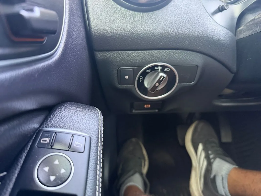 Mercedes-Benz CLA 250 photo 25