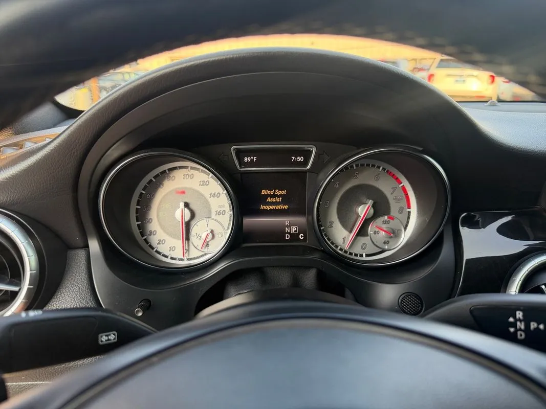 Mercedes-Benz CLA 250 photo 14