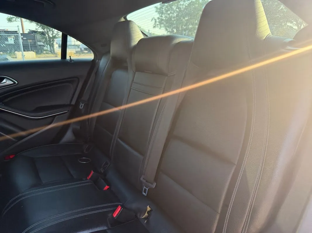 Mercedes-Benz CLA 250 photo 16