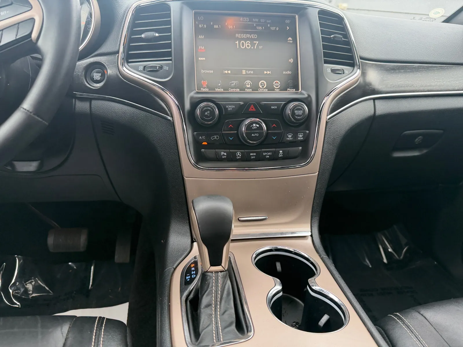 Jeep Grand Cherokee photo 15