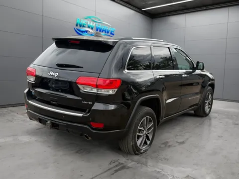 More photos of 2017 Jeep Grand Cherokee Limited at New Wave Automotive, CO