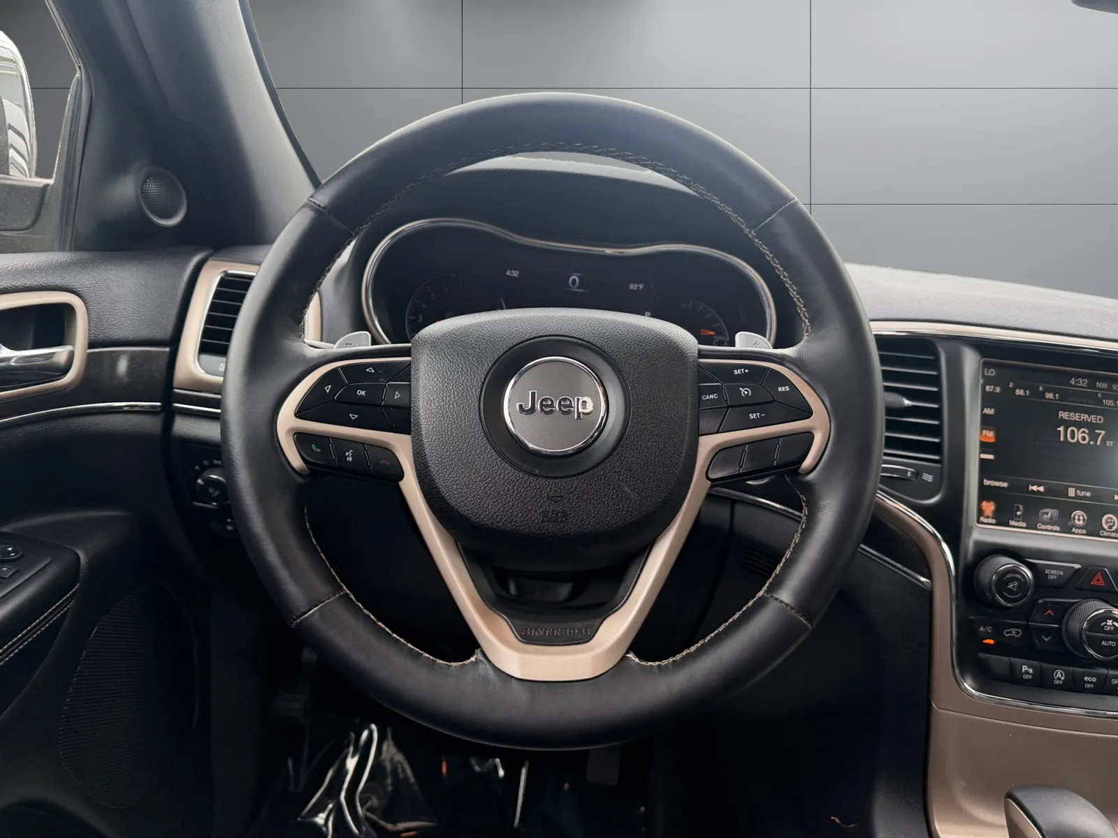 Jeep Grand Cherokee photo 13