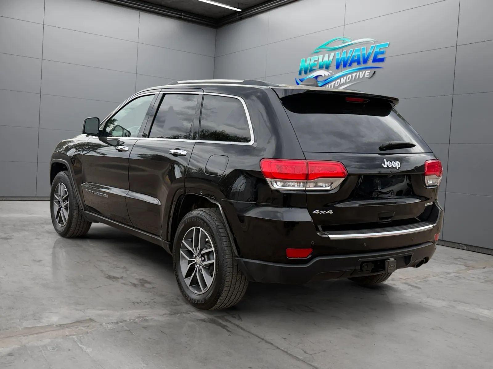 Jeep Grand Cherokee photo 3