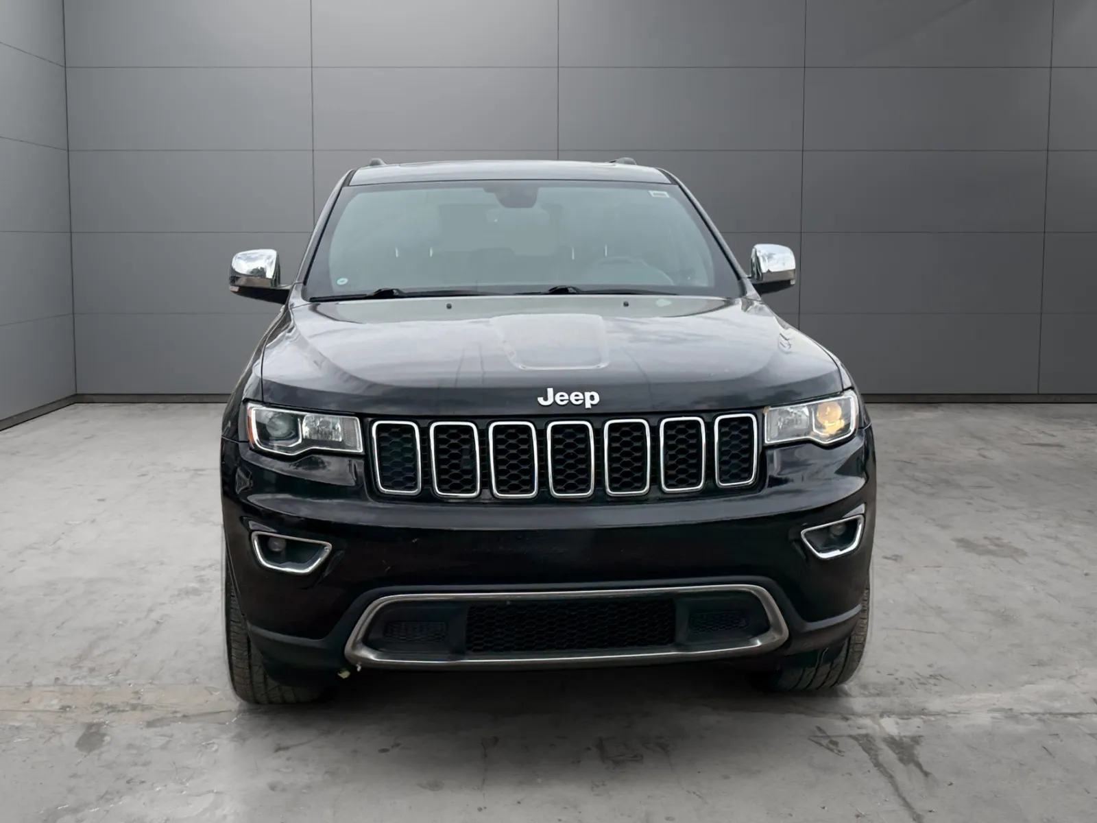 Jeep Grand Cherokee photo 8