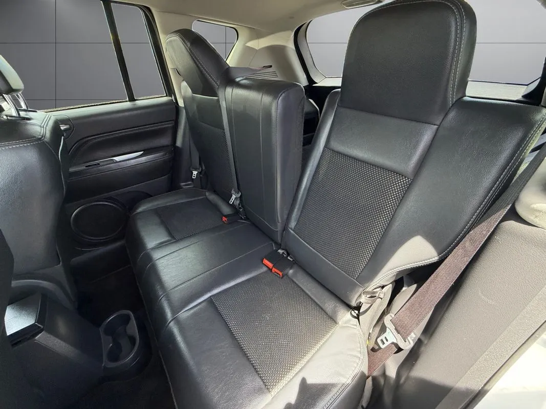 Jeep Compass photo 16