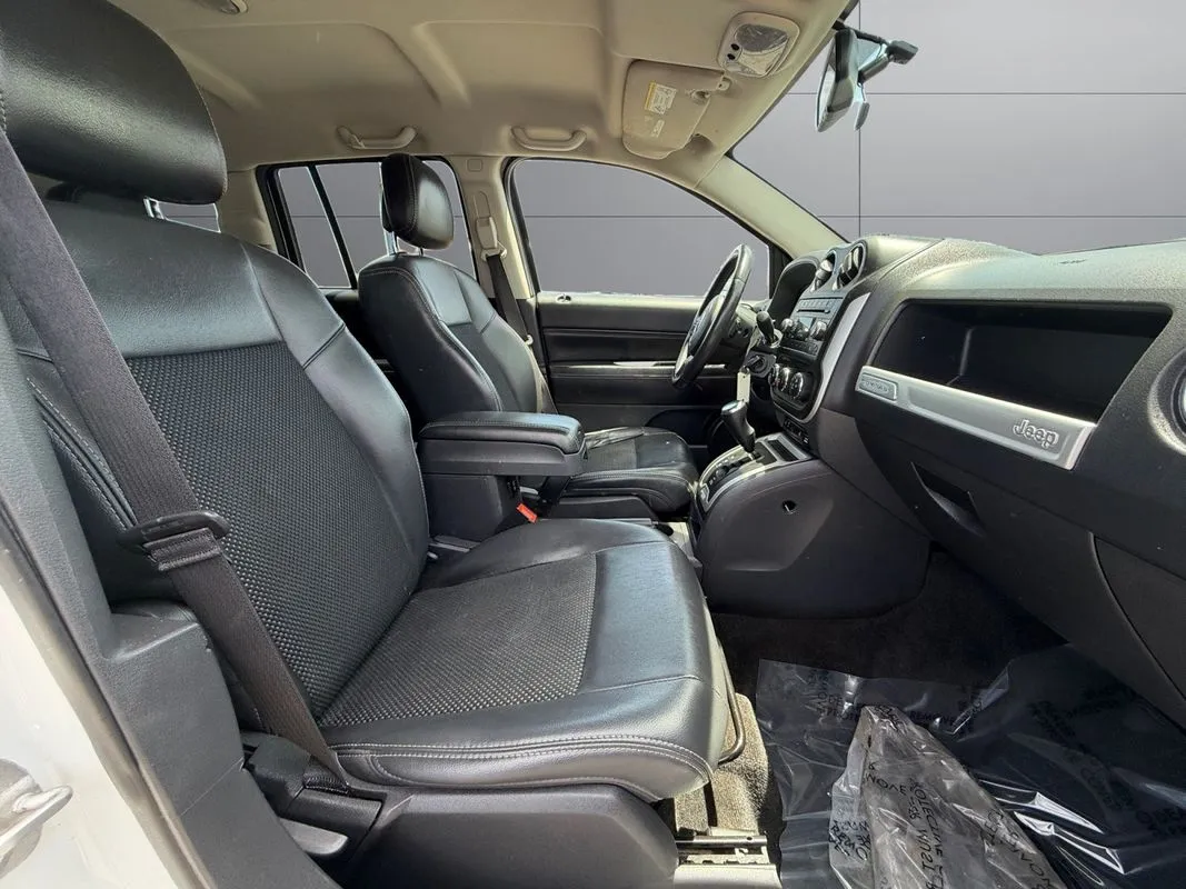 Jeep Compass photo 17