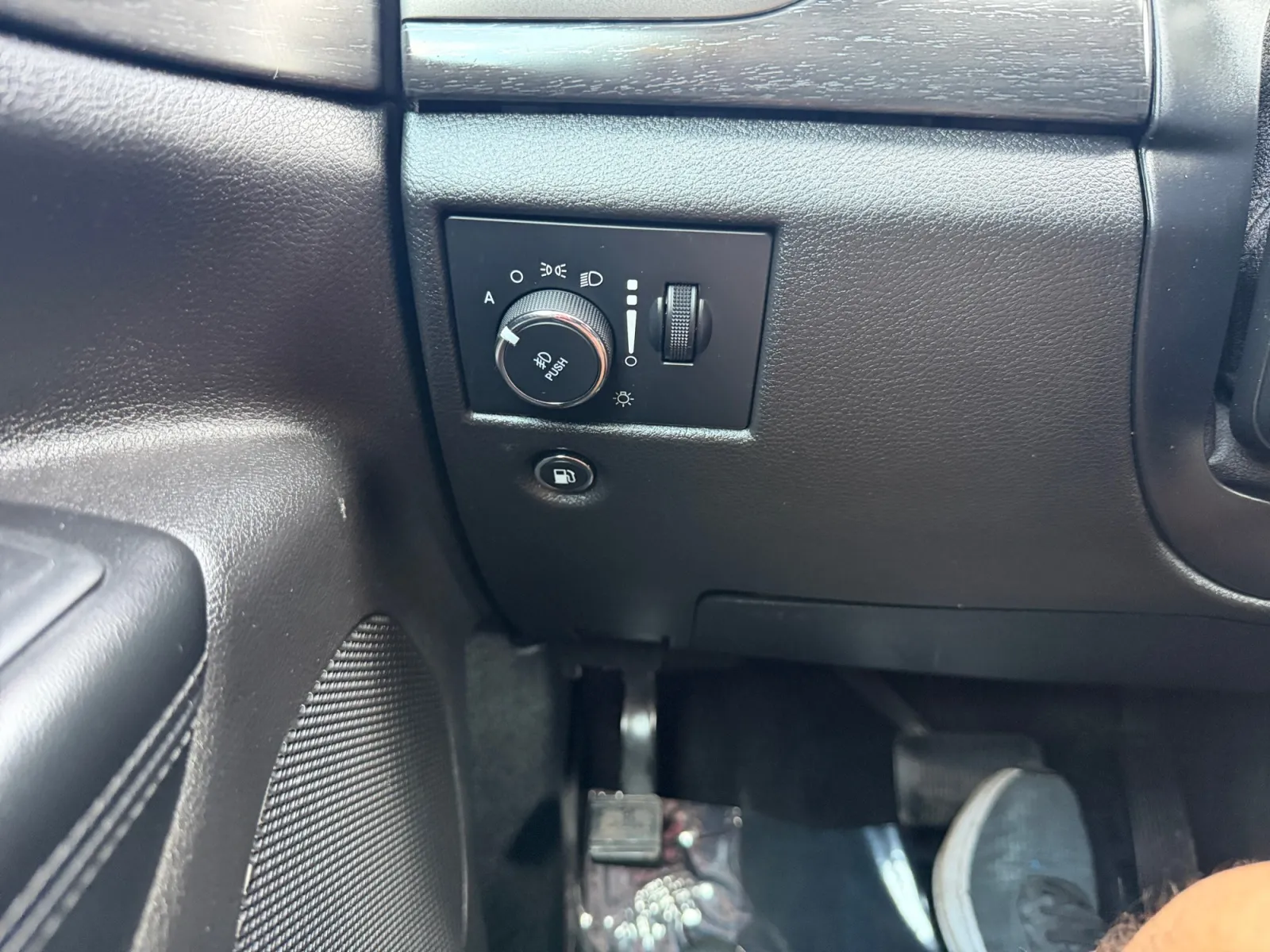 Jeep Grand Cherokee photo 23
