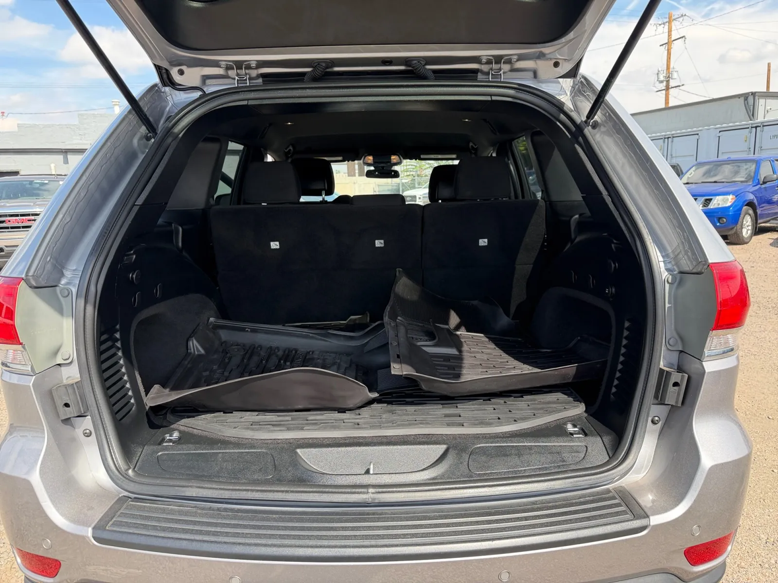 Jeep Grand Cherokee photo 19