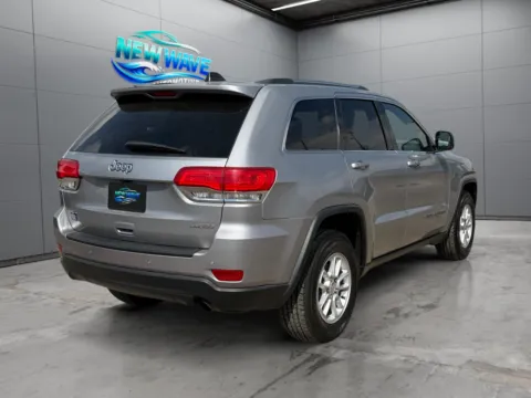 More photos of 2018 Jeep Grand Cherokee Laredo E 4x4 at New Wave Automotive, CO