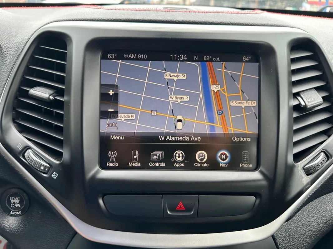 Jeep Cherokee photo 20