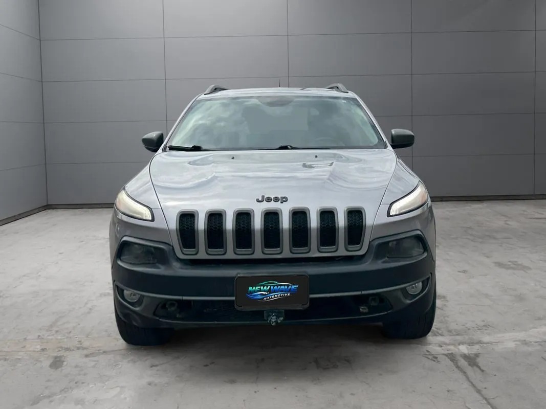 Jeep Cherokee photo 8