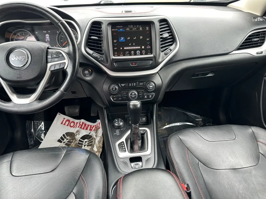 Jeep Cherokee photo 15