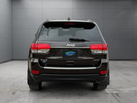 More photos of 2017 Jeep Grand Cherokee Limited 4x4 at New Wave Automotive, CO