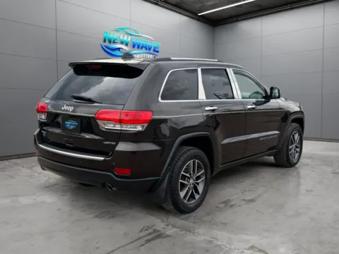 More photos of 2017 Jeep Grand Cherokee Limited 4x4 at New Wave Automotive, CO