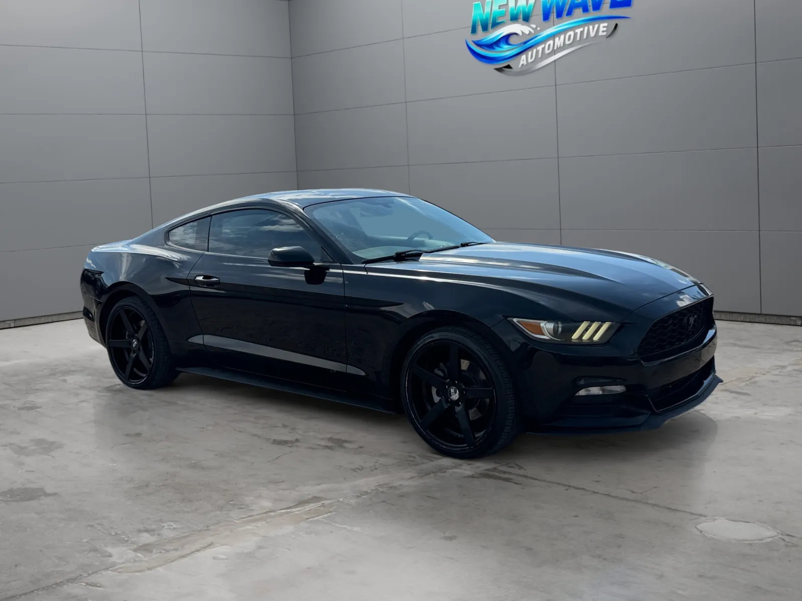 Ford Mustang photo 7