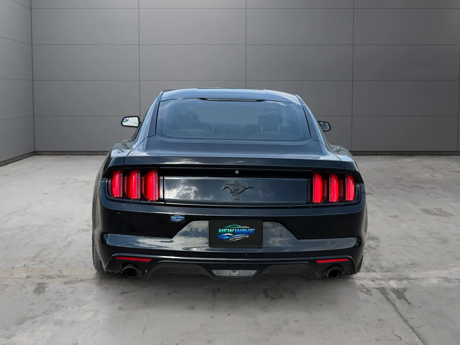 Ford Mustang photo 4
