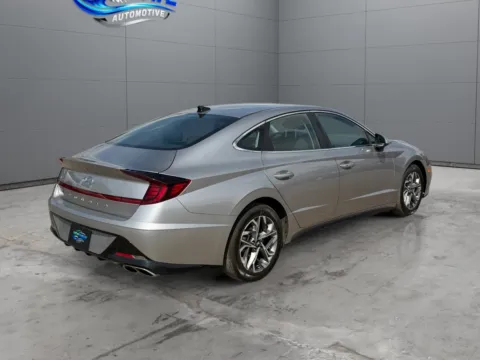 More photos of 2022 Hyundai Sonata SEL at New Wave Automotive, CO