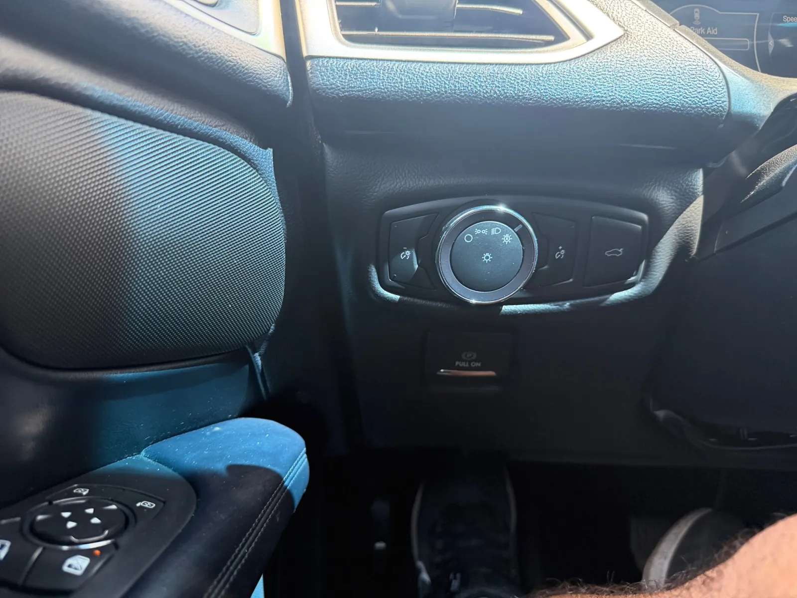 Lincoln MKZ photo 24