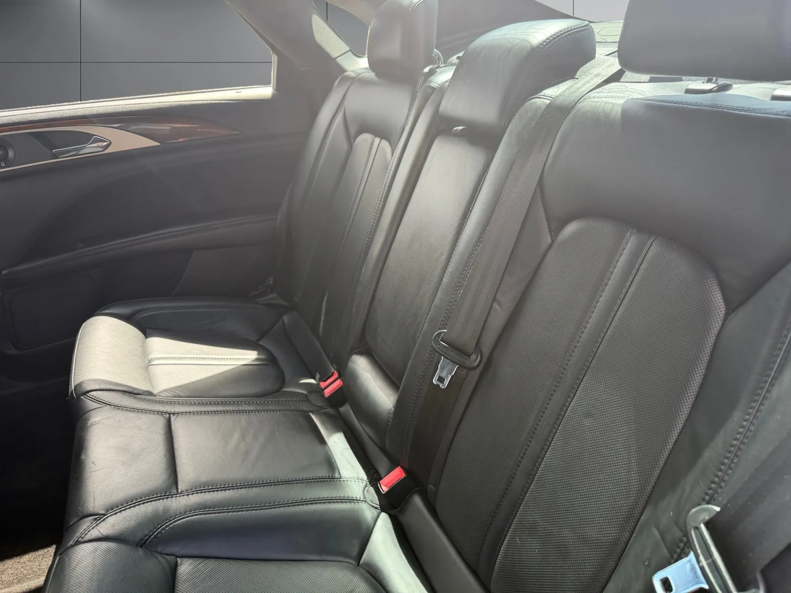 Lincoln MKZ photo 16