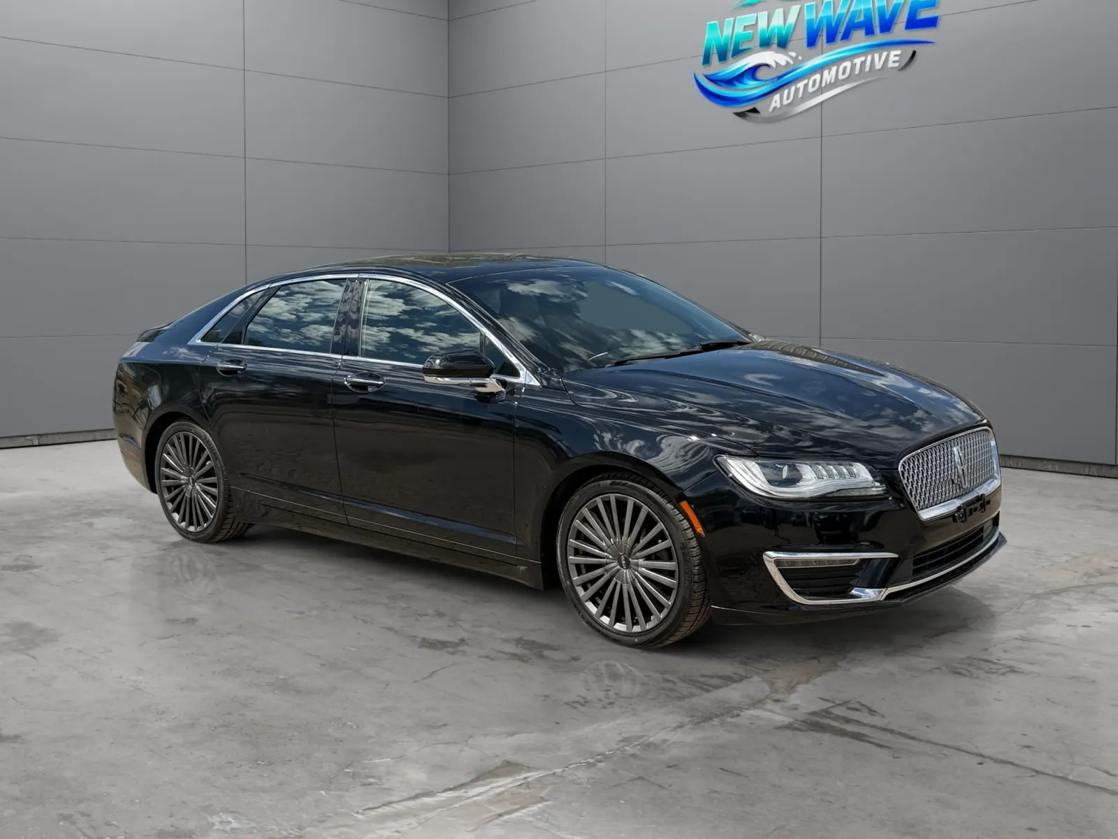 Lincoln MKZ photo 7
