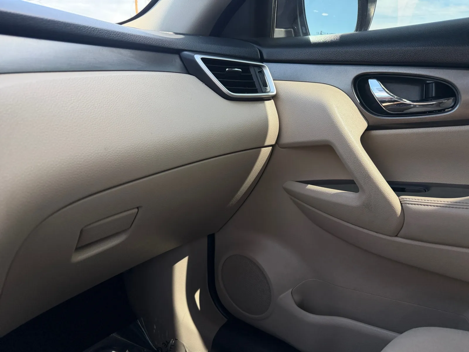 Nissan Rogue photo 24