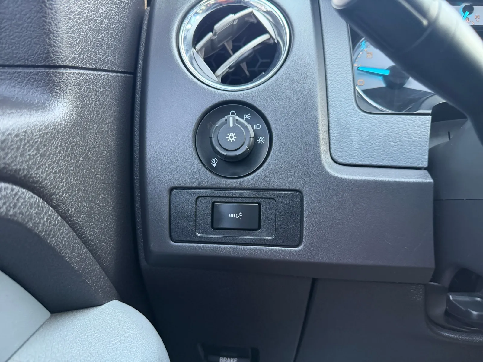 Ford F-150 photo 22