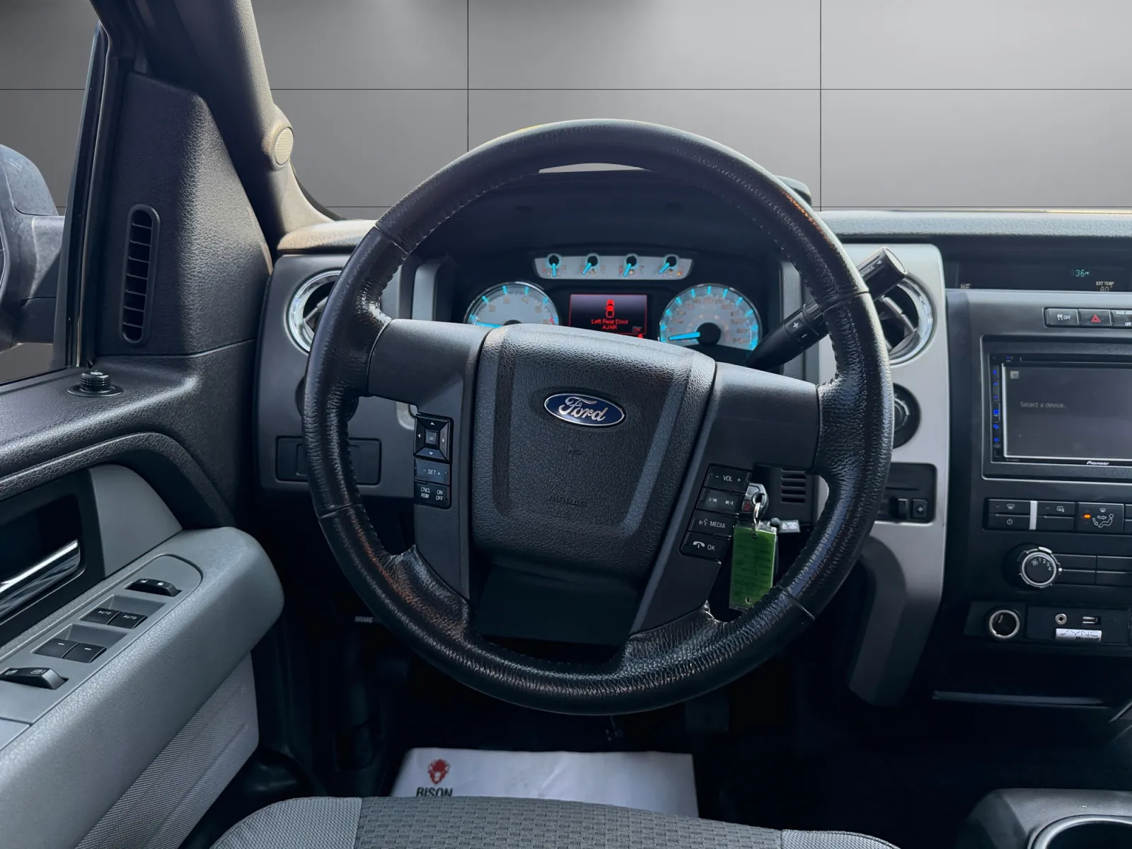 Ford F-150 photo 13