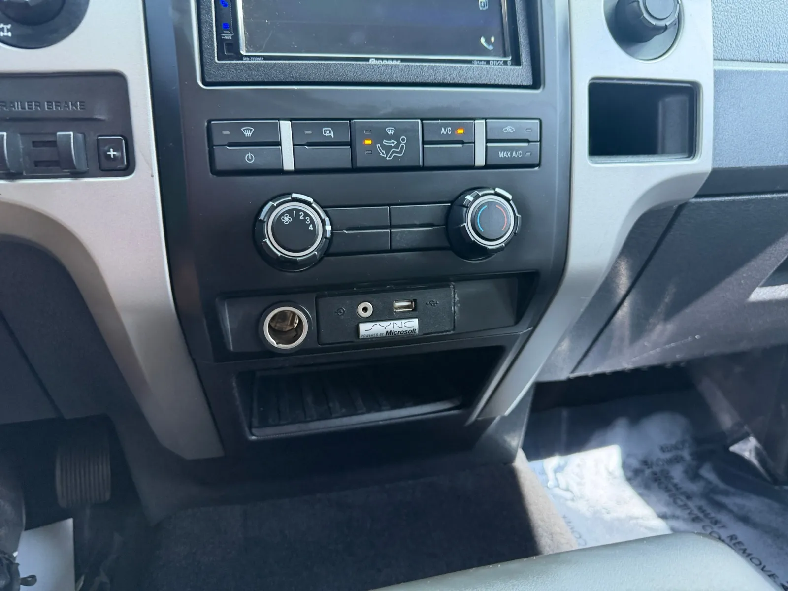 Ford F-150 photo 23